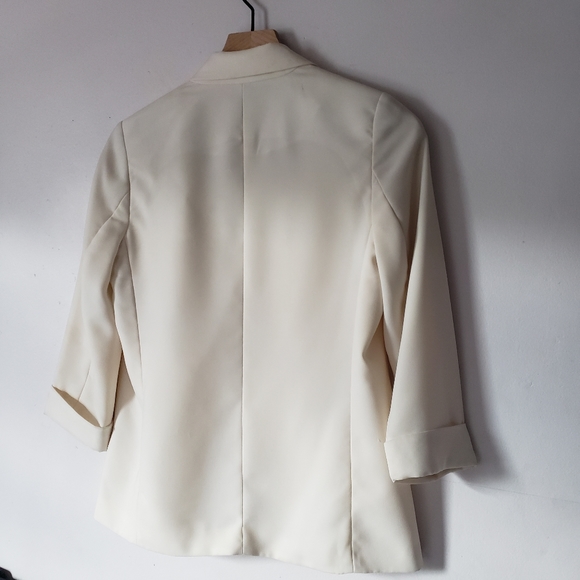 Cream Blazer - Picture 3 of 12